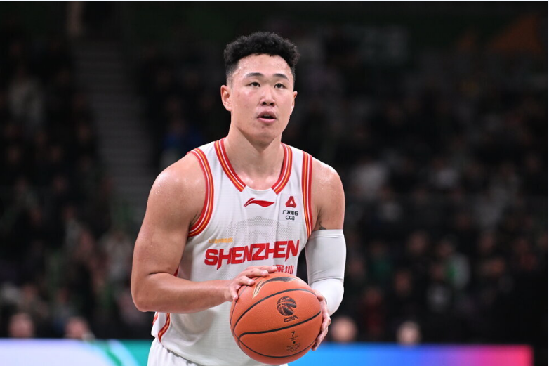 华体会体育-深圳险胜换帅新疆豪取10连胜 贺希宁32+5三分周鹏助攻超王仕鹏